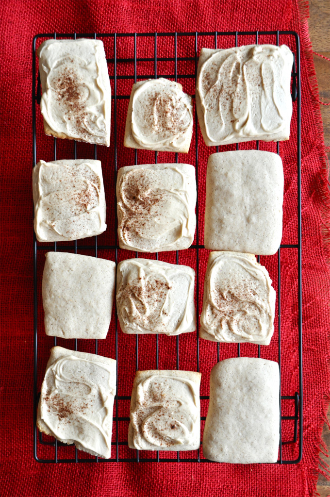 Cooling rack with a batch of our French Toast Sugar Cookies recipe