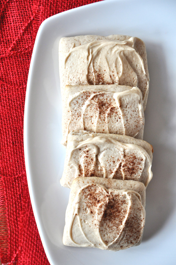 Plate with a line of our French Toast Sugar Cookies recipe