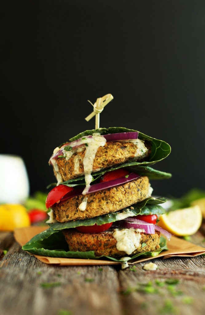 HEALTHY, simple Baked Falafel Burgers make a filling, #vegan #glutenfree dinner