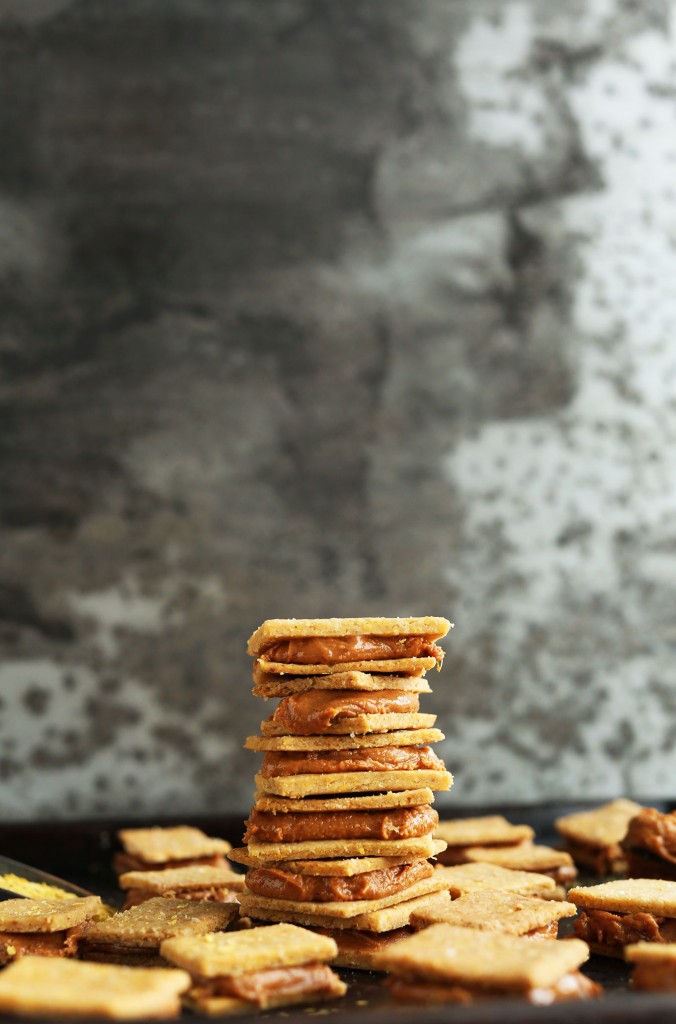 EASY Peanut Butter Cheese Cracker Sandwiches | DIY and SO much healthier and tasty! #vegan #glutenfree #healthy