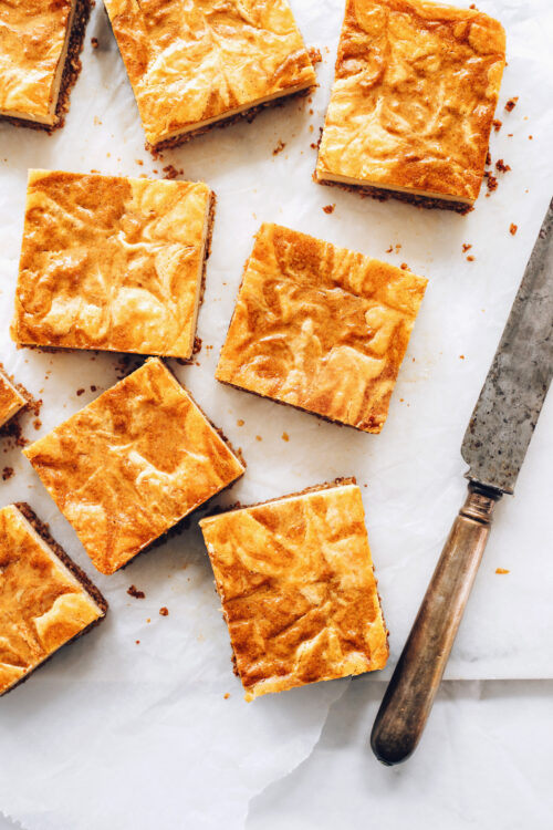Pumpkin cheesecake bars and a knife
